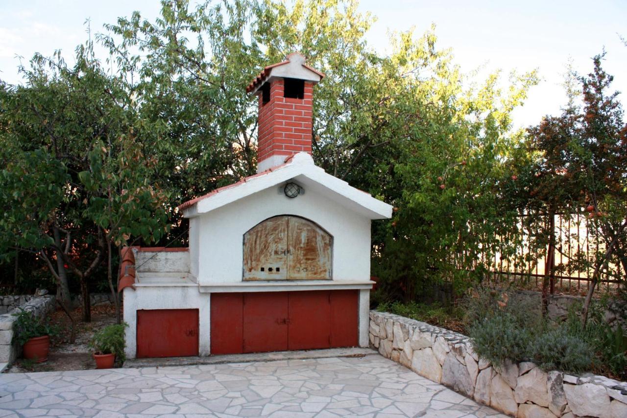 Apartments By The Sea Rastici, Ciovo - 2104 Trogir Exterior foto