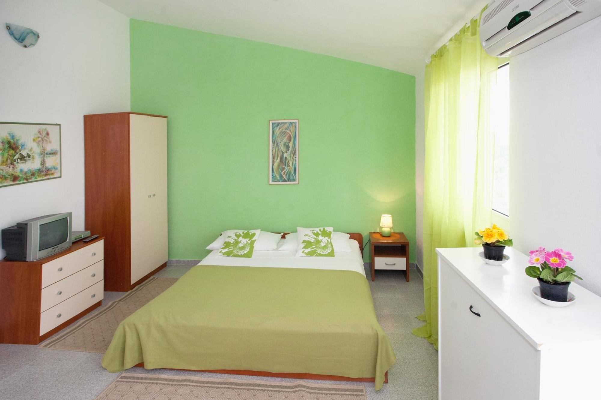 Apartments By The Sea Rastici, Ciovo - 2104 Trogir Zimmer foto